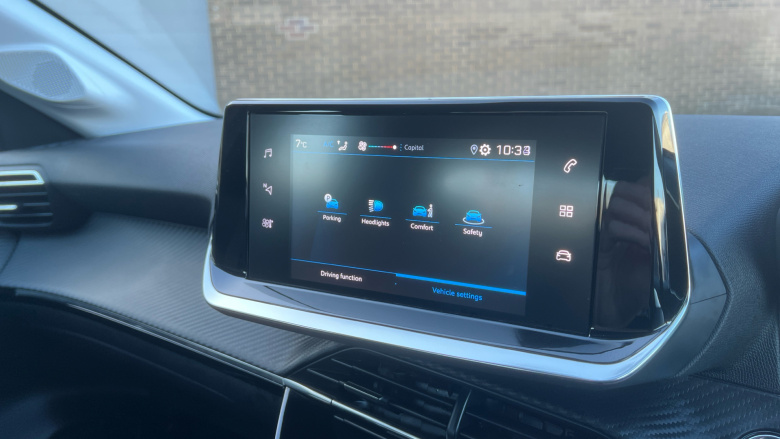 Peugeot 208 1.2 PureTech 100 Active Premium 5dr Petrol Hatchback